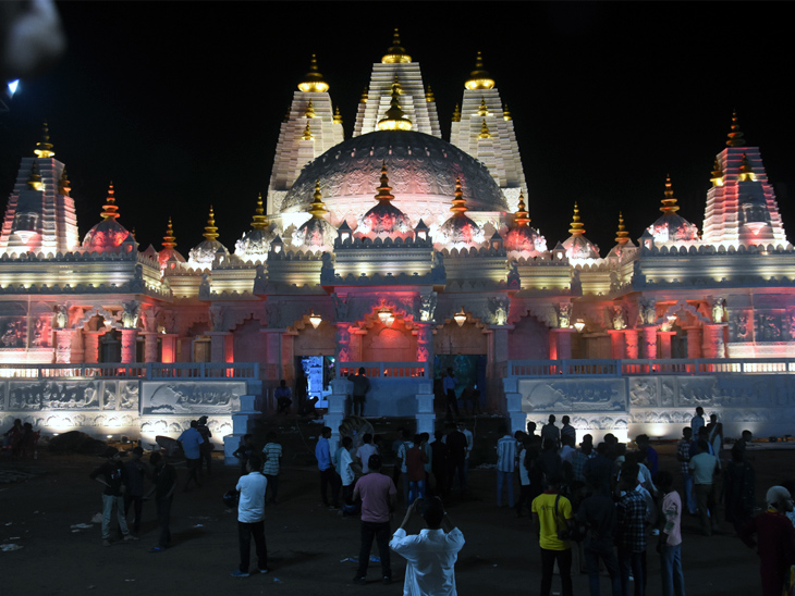 Illuminated District School Durga Puja pandal in Ranchi in 2025